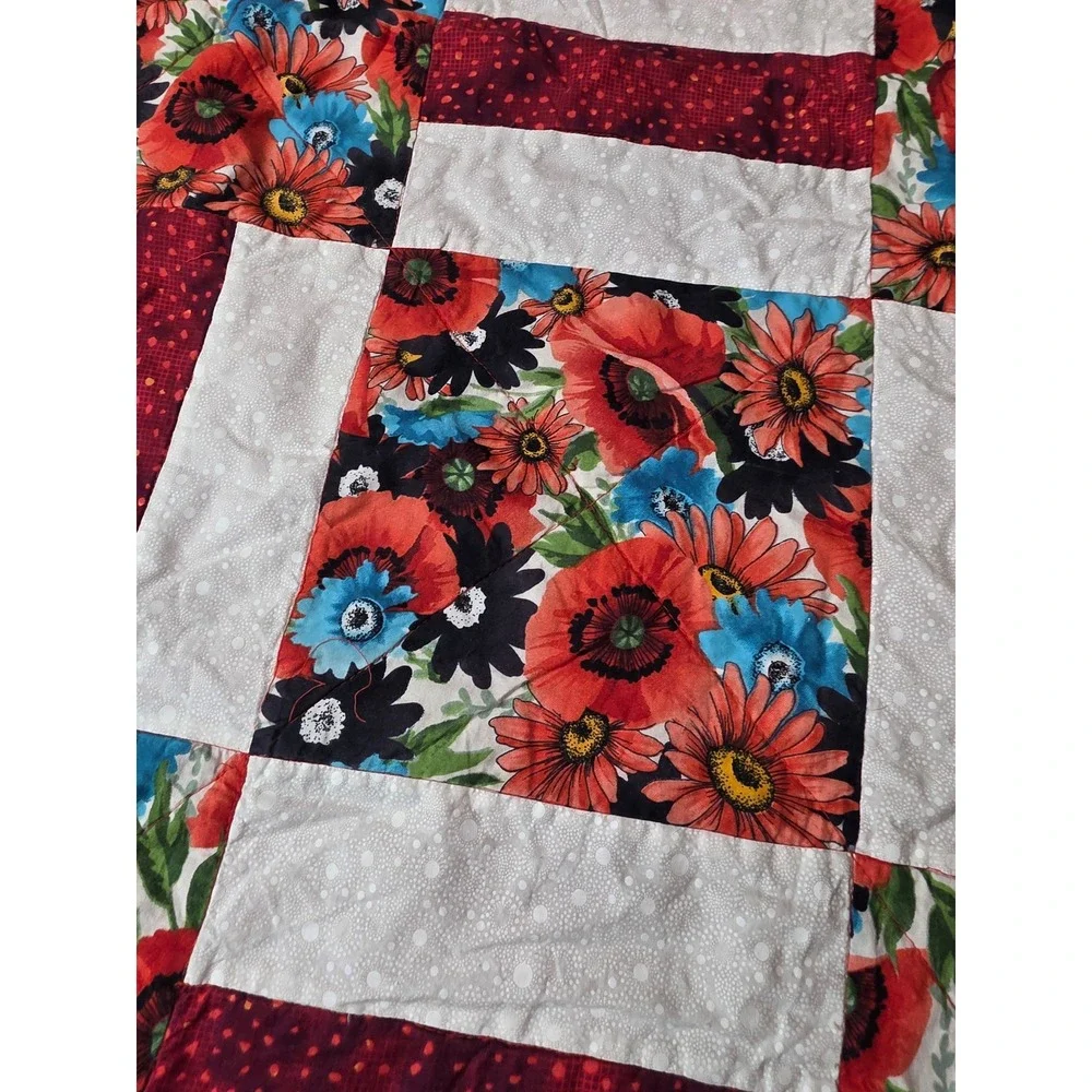 Heritage Springs Handmade Floral Patchwork Quilt Red White Blue Poppy 43x35 W1